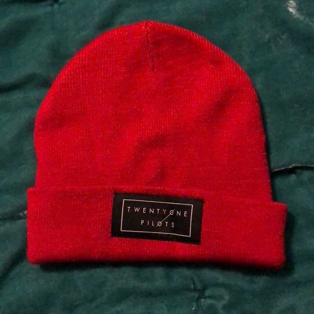 21 pilots beanie